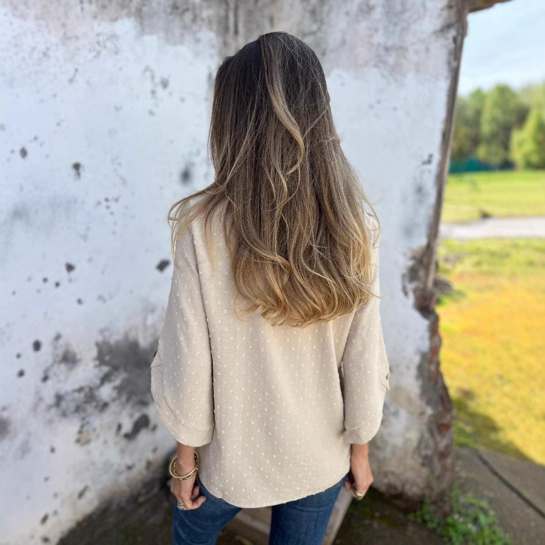 Women Casual top with a feminine structure and flared sleeves Lune London