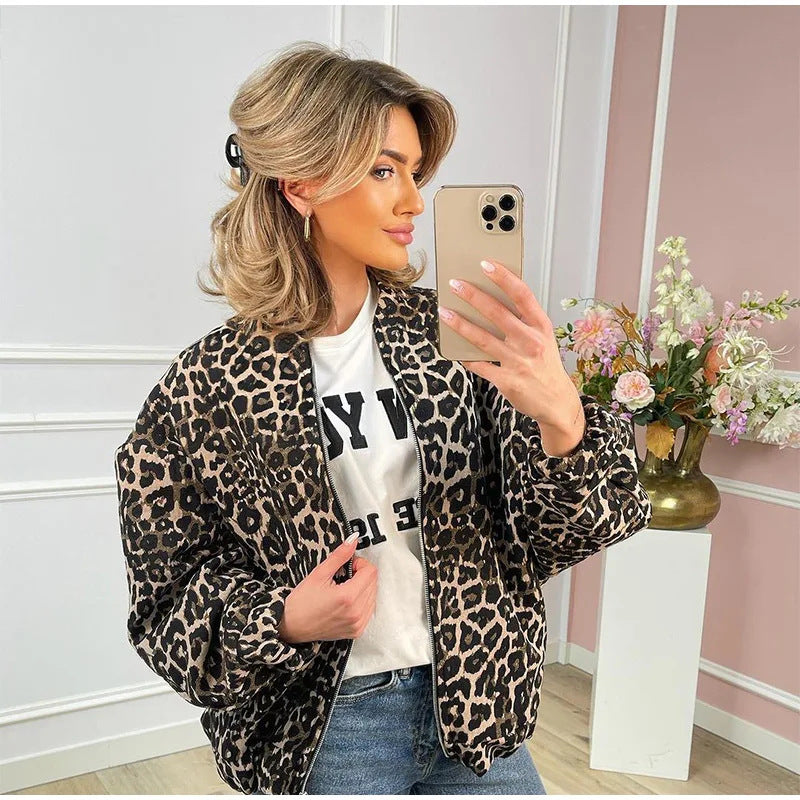 Veste matelassée tendance pour femmes avec un motif léopard moderne Lune London