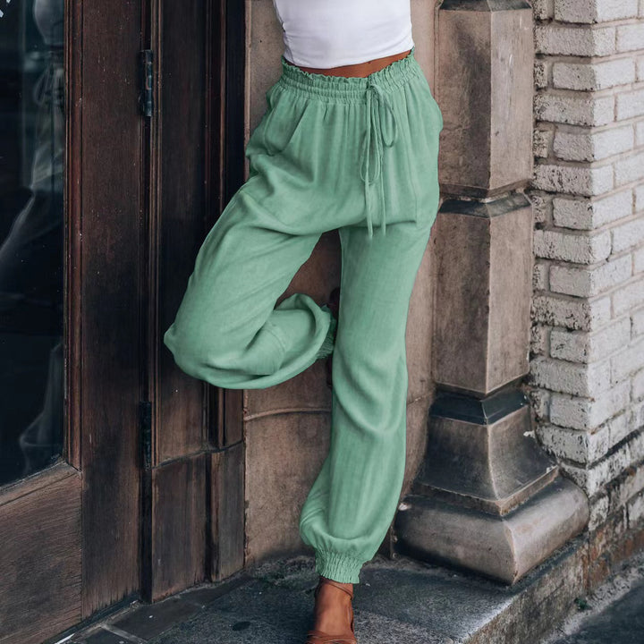 Comfortable leisure pants for women with elastic Lune London