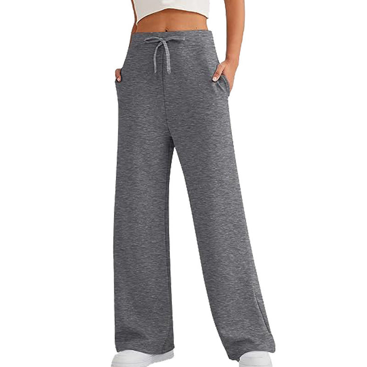 Loose women's leisure pants with elastic waist and practical pockets Lune London