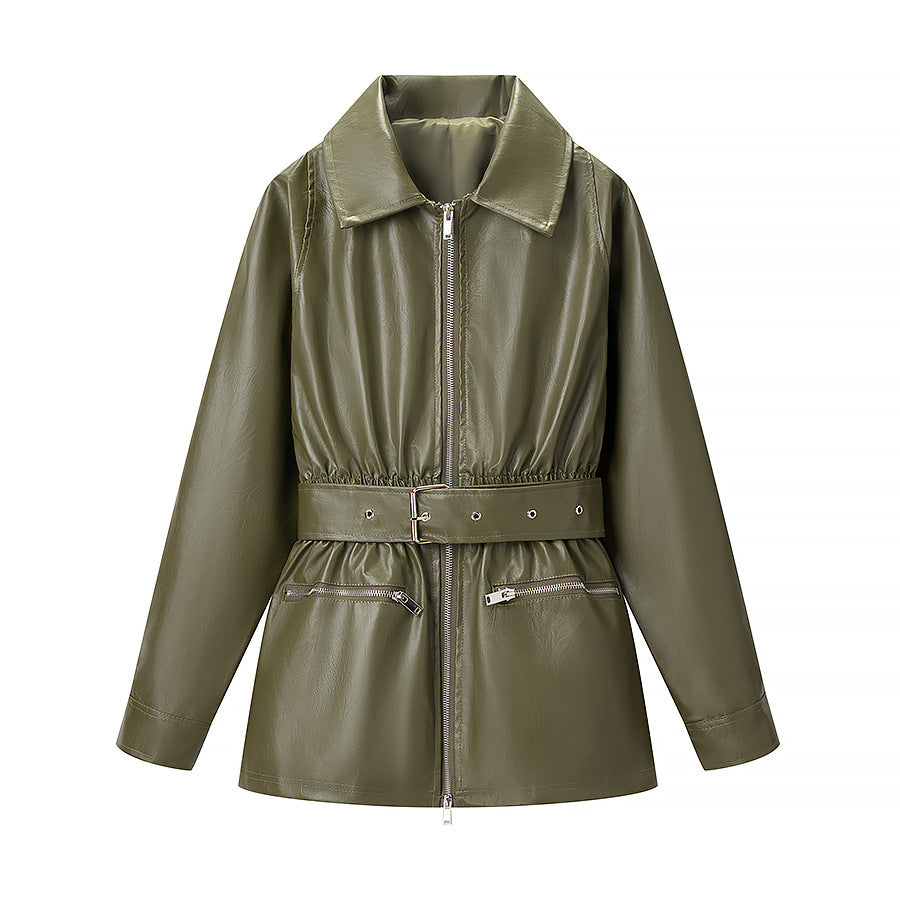 Veste pour femmes en simili cuir avec ceinture à la taille et poches zippées pratiques Chic & Stil