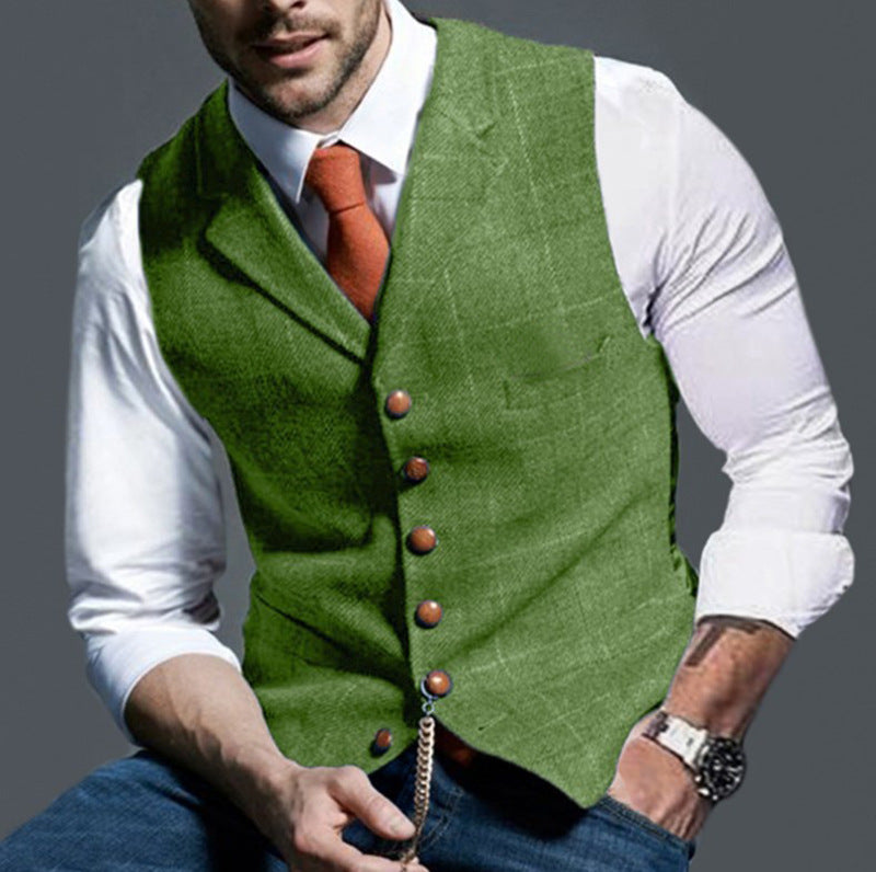 High quality linen gilet for men with individual wooden buttons Lune London