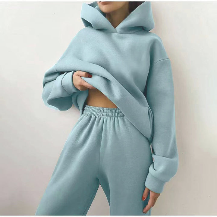 Ensemble de sweat à capuche sportif et de pantalon de jogging Chic & Stil pour femmes