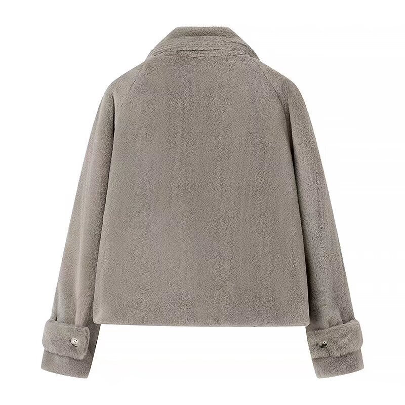 Veste confortable pour femmes avec collier élégant Chic & Stil