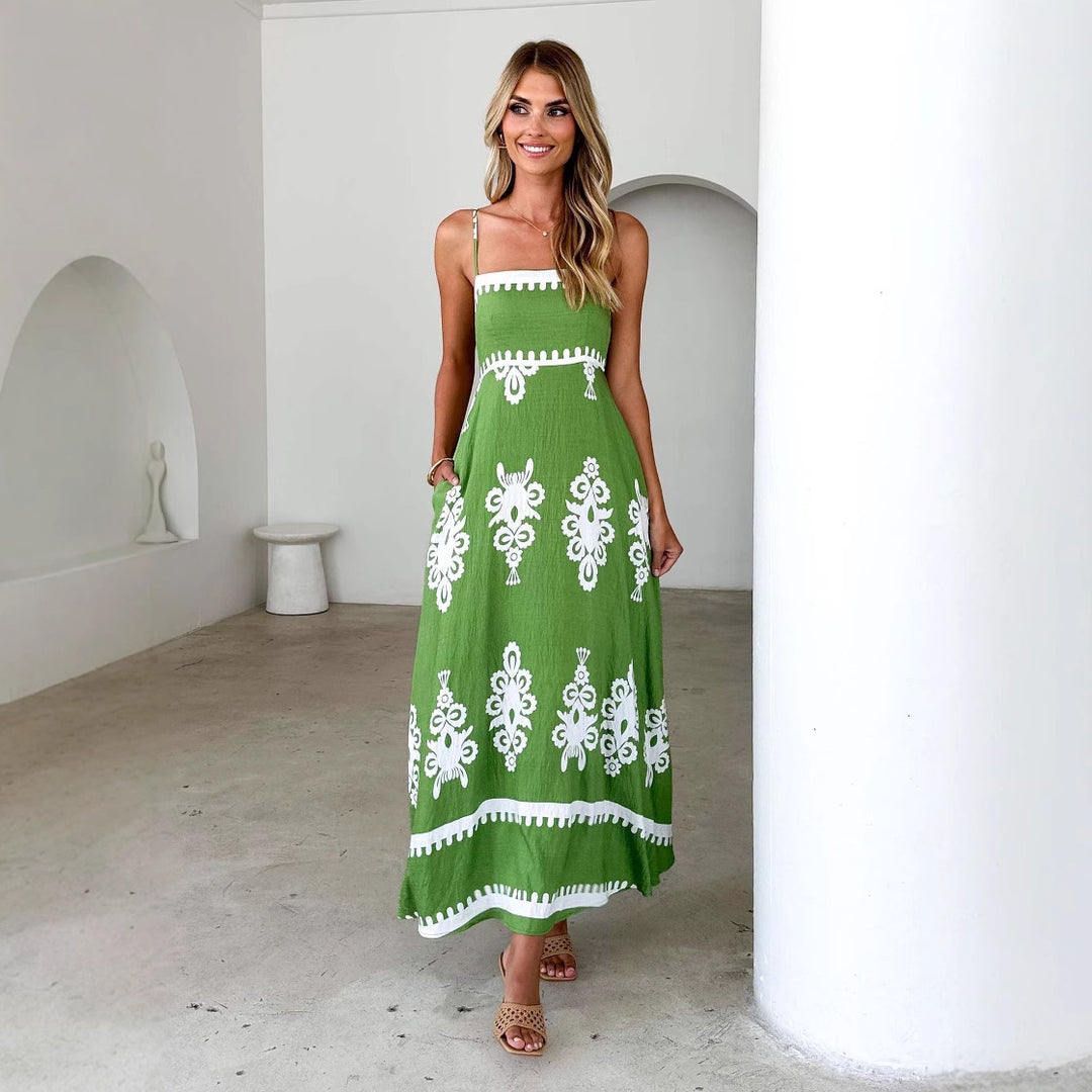 Women's maxi dress with floral pattern and flared skirt Lune London