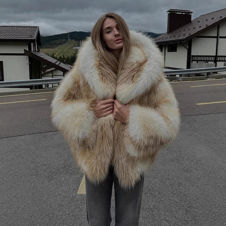 Ladies luxurious short-cut faux fur bomber with voluminous shawl collar and contrasting fur accents Amarae