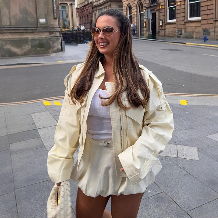 Women Short Boxy Cargo Jacket made of Cotton Blend with Oversized Flap Pockets Amarae