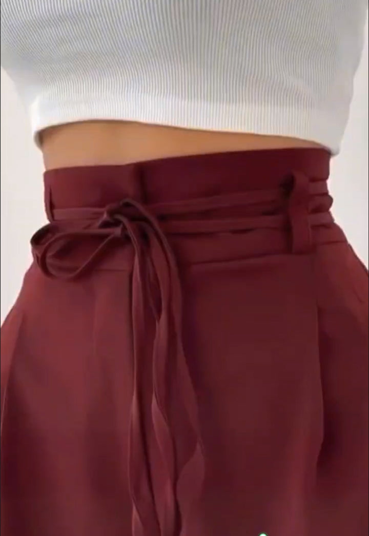 Wide pleated trousers for ladies with side belt Lune London