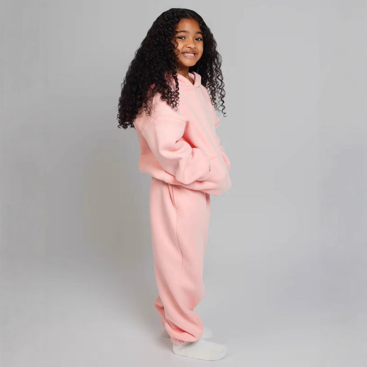 Comfortable hoodie for women with kangaroo pocket and wide sleeves Lune London