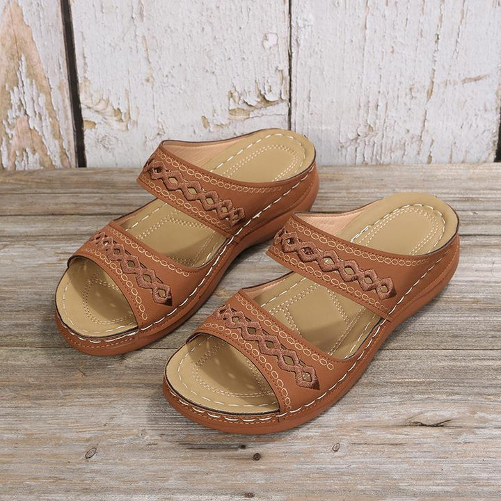 Comfortable garden shoes for women with elegant embroidery Lune London