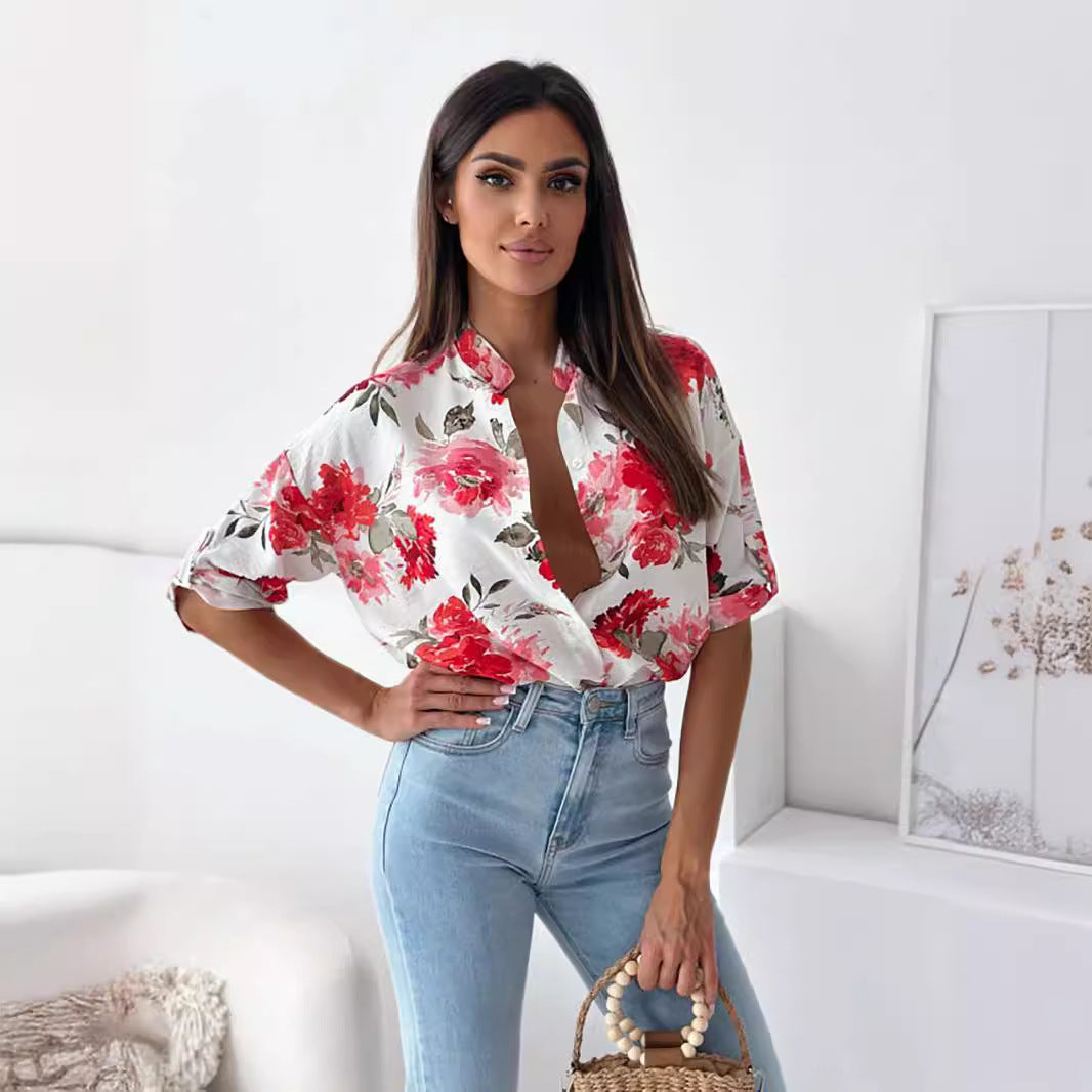 Blouse for women with floral design and casual fit Lune London
