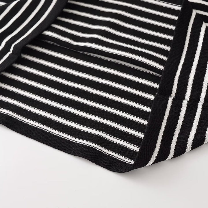 Women's fine knit striped shirt with slim silhouette and round neckline Amarae