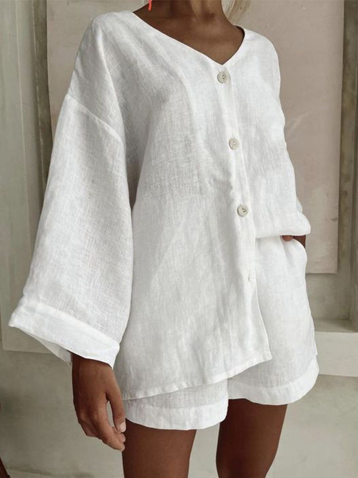 Casual women's outfit with a loose top and shorts Lune London