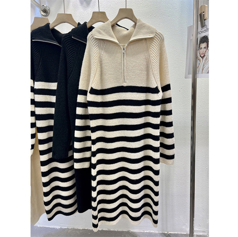 Robe en tricot pour femmes avec col montant moderne et fermeture éclair fonctionnelle Chic & Stil