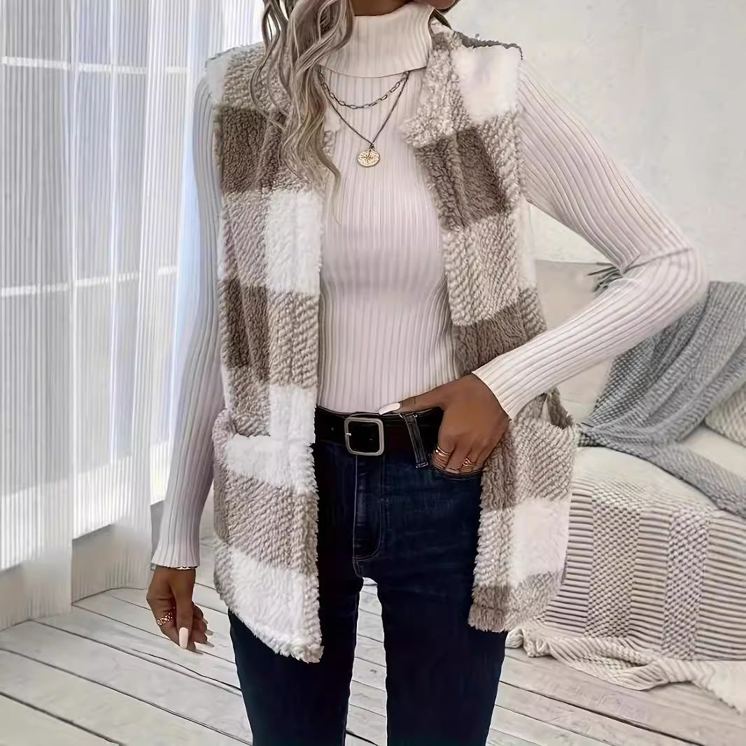 Ladies Fleece Gilet with patterned fabric and practical pockets Lune London