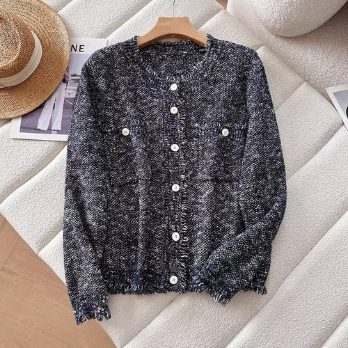 Cardigan féminin tendance avec patte de boutonnage et poches pratiques Chic & Stil