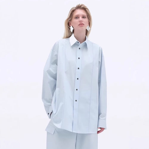 Blouse à manches longues pour femmes avec une coupe moderne et des détails élégants Chic & Stil