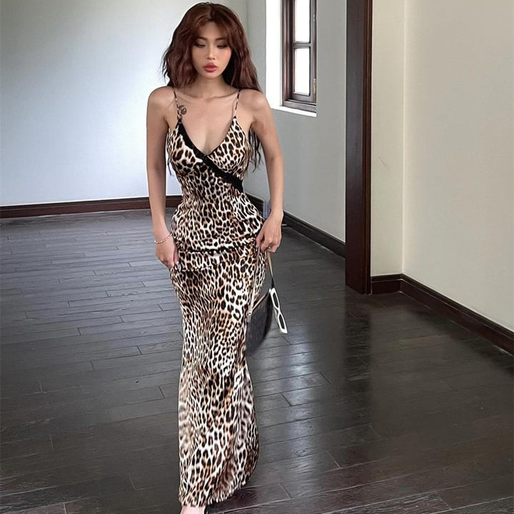 Maxi leopard print dress for women with adjustable straps and side slit Lune London