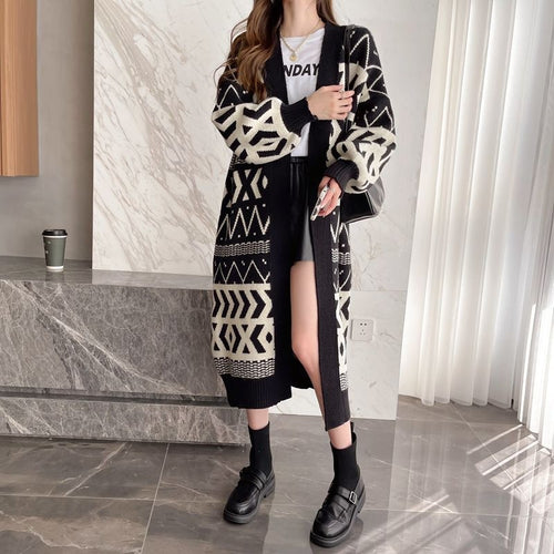 Cardigan pour femmes au style ethnique tendance avec coupe ample Chic & Stil