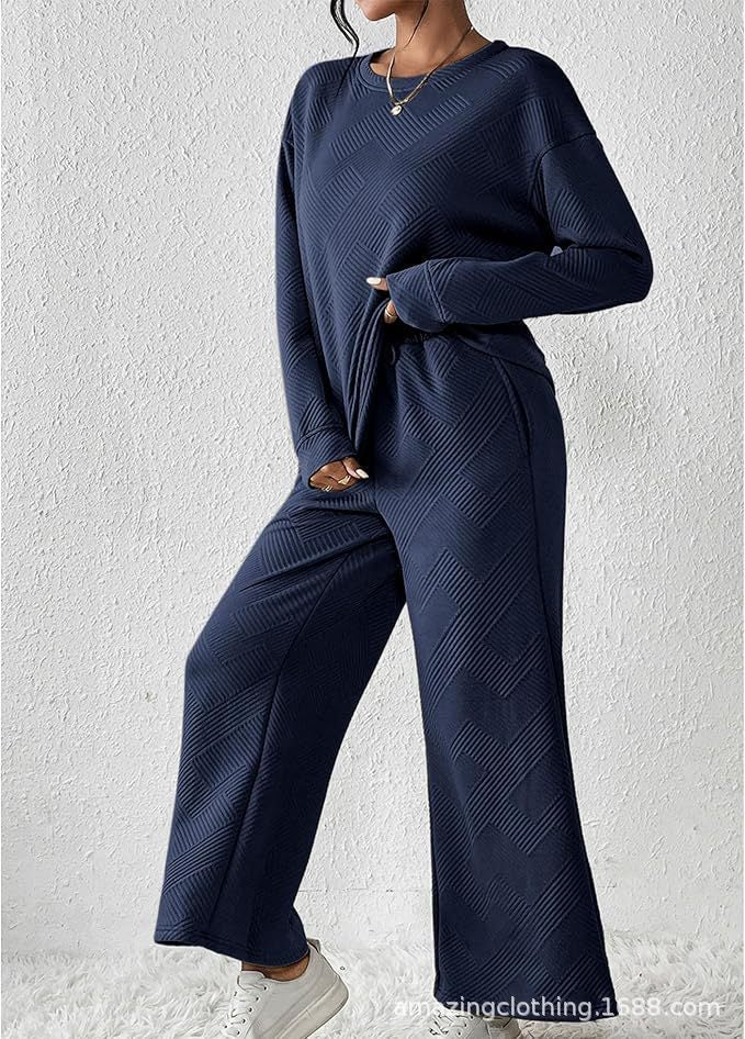 Lune London women's leisure set with elastic waistband and geometric pattern