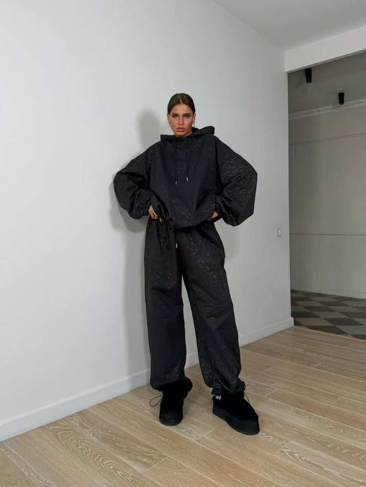 Women Urban Oversized Sweatshirt Set with Shiny Chic Accents and Style