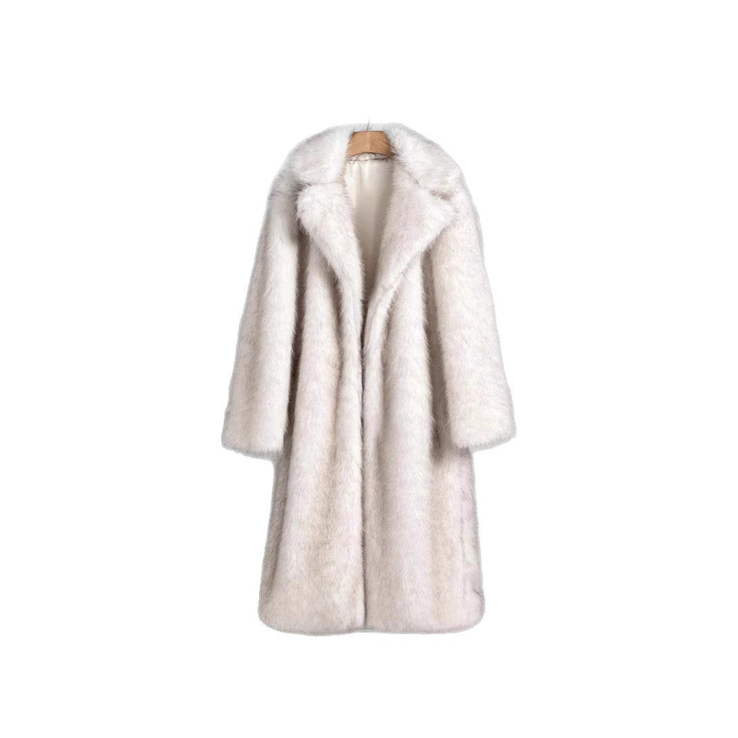 Luxurious faux fur coat for women with spacious design Lune London
