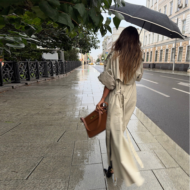 Women Elegant trench coat with open sleeves and a modern cut Lune London