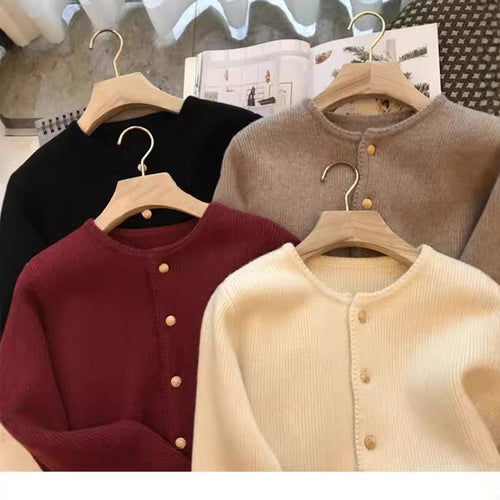 Ladies luxurious cardigan with chic button details and style