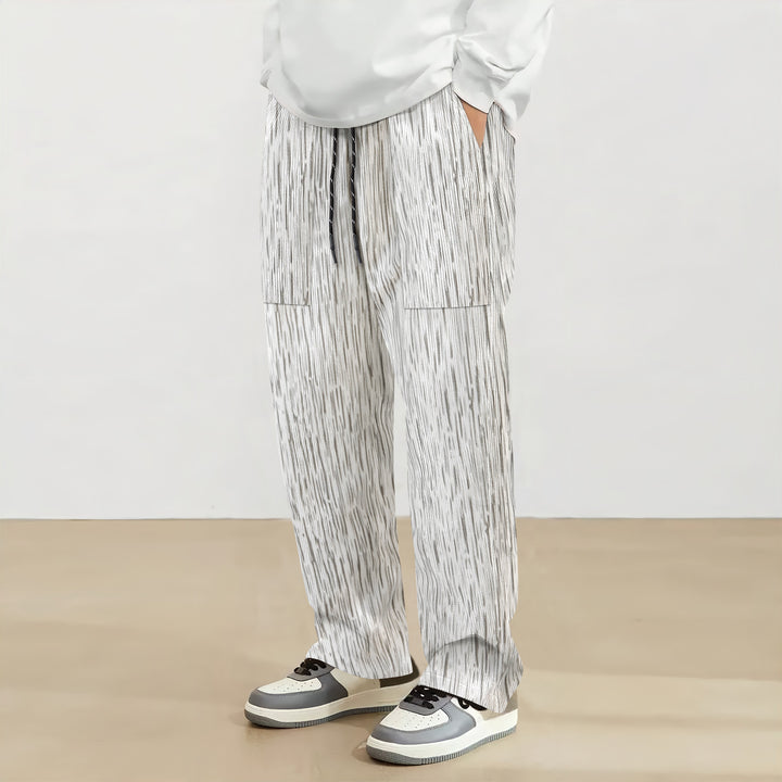 Casual men's pants with an innovative structured design and practical pockets Lune London