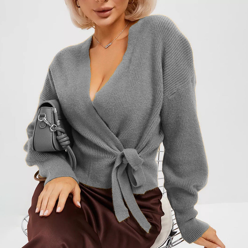 Cardigan enveloppant pour femme en tricot doux avec un élégant col en V et une ceinture à nouer Chic & Stil
