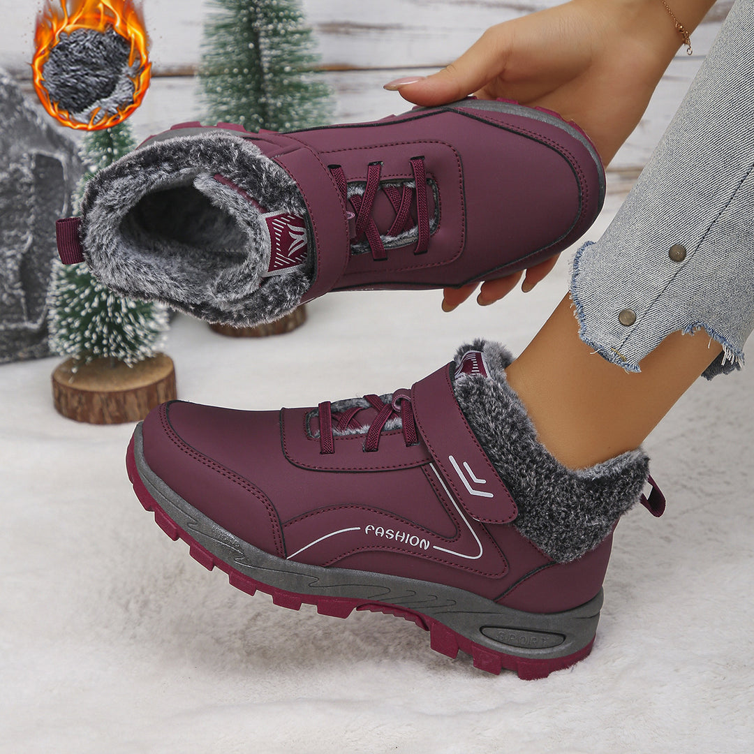Women's winter boots with warm lining and non-slip sole Lune London