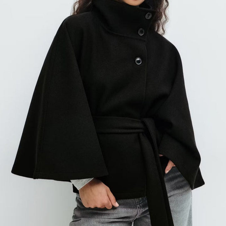Veste enveloppante tendance surdimensionnée pour femmes avec col haut et ceinture Chic & Stil