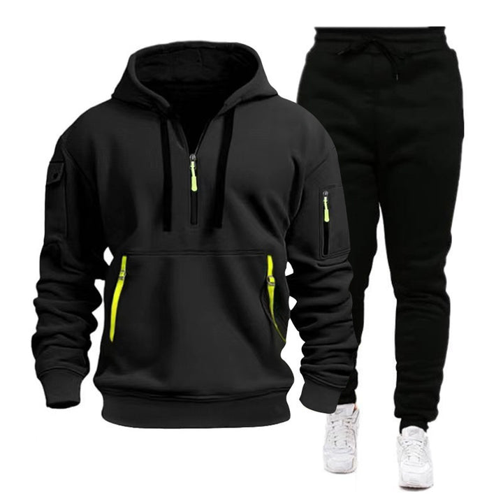 Men's sporty hoodie jacket with practical zip pockets and breathable properties Lune London