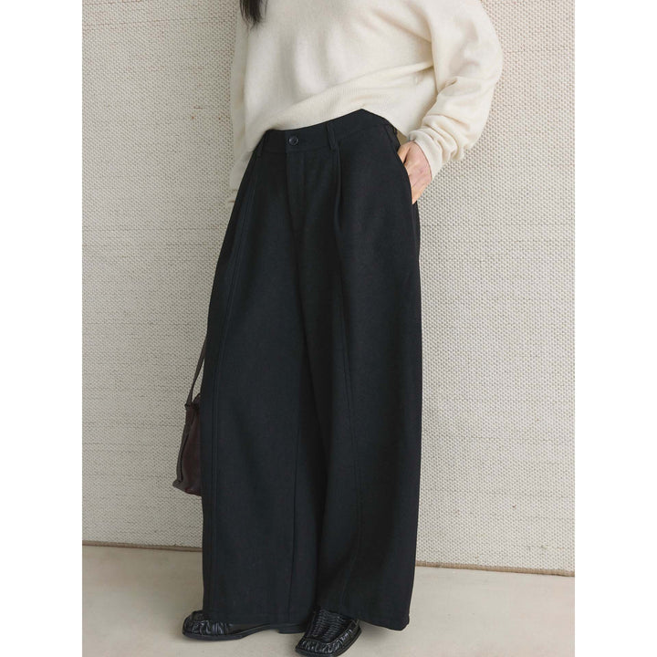 Women's high-waisted fabric trousers with wide palazzo leg and pleats Amarae