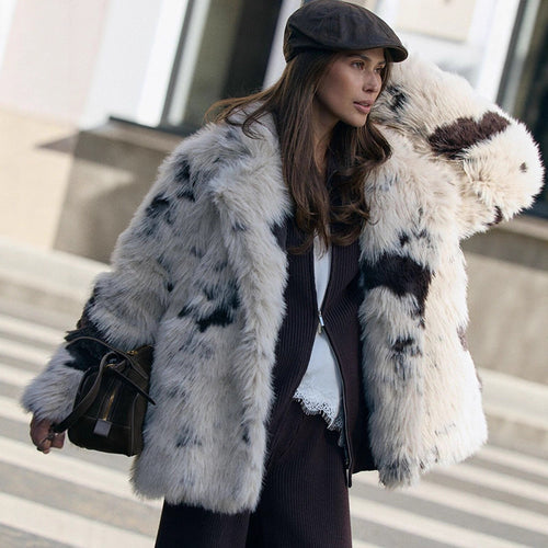 Ladies Flecked Faux Fur Coat in Oversized Cut with Voluminous Shawl Collar Amarae