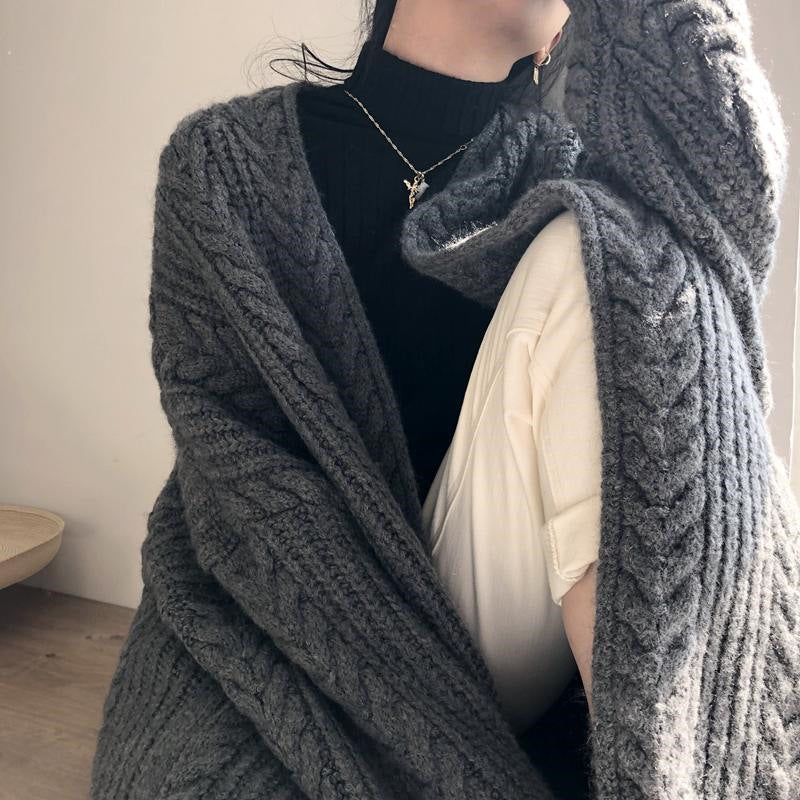 Ladies thick knit cardigan with oversized cut and diamond pattern Lune London