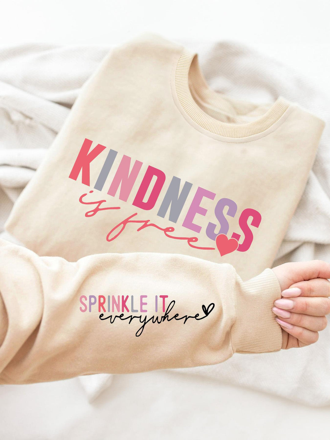 Women’s sweatshirt with inspirational lettering and comfortable fit Lune London