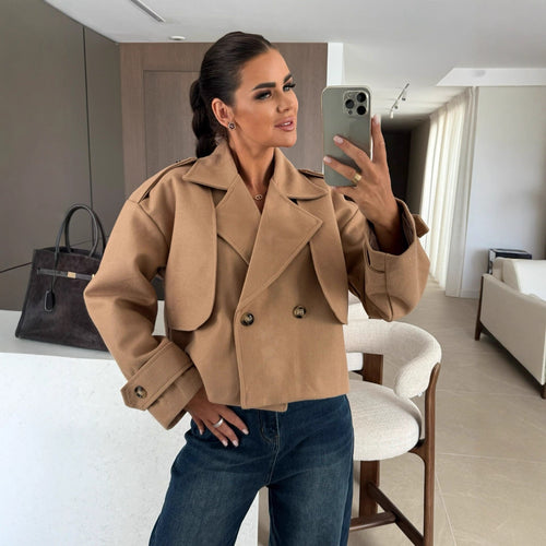 Veste féminine à double pli et à coupe cintrée Chic & Stil
