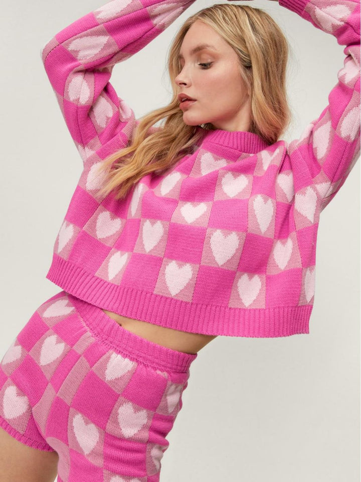 Nice knitted set for women with heart-shaped pattern Lune London
