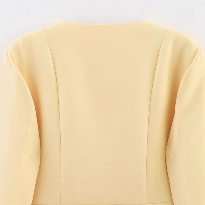 Trendy short jacket for women with textured design Lune London