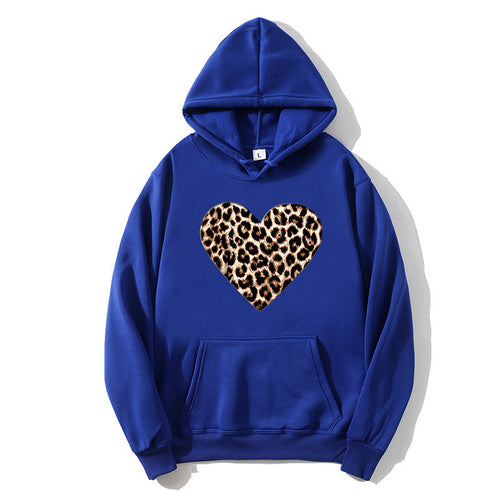 Ladies hooded sweatshirt with heart-shaped leopard pattern Chic & Stil