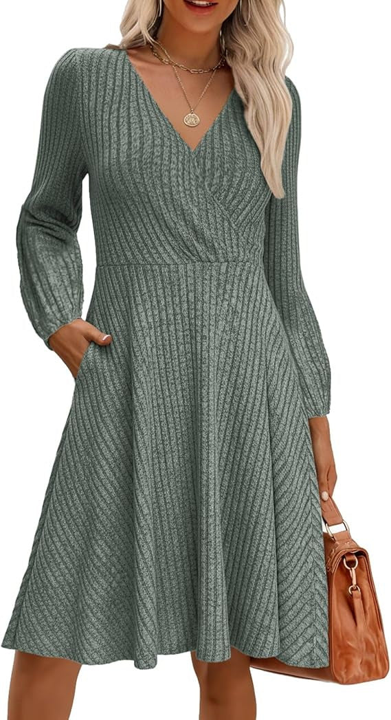 Robe mini en viscose élégante pour femmes avec un haut structuré et des manches volumineuses Chic & Stil