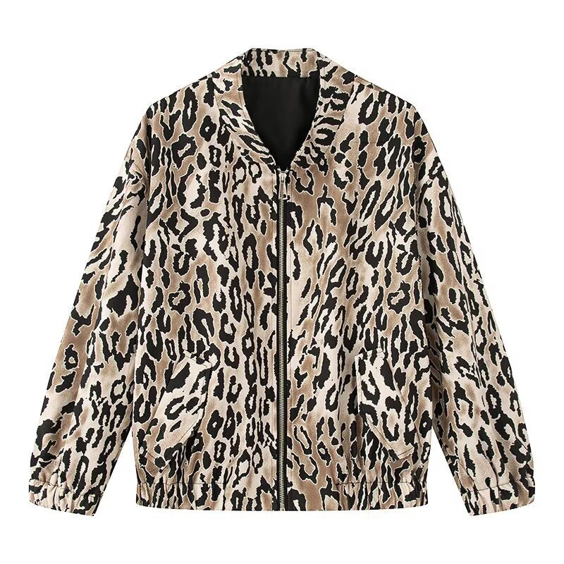 Veste bomber féminine à la mode avec un imprimé léopard saisissant Chic & Stil