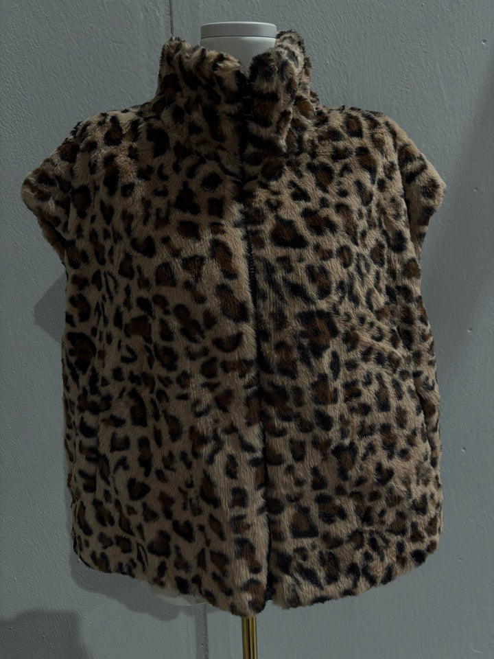 Ladies Sleeveless Teddy Faux Fur Vest with Dense High Pile and Stand-up Collar Amarae