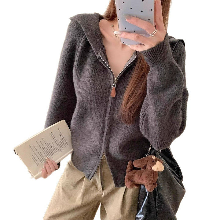 Ladies trendy hoodie with zipper and textured design Lune London