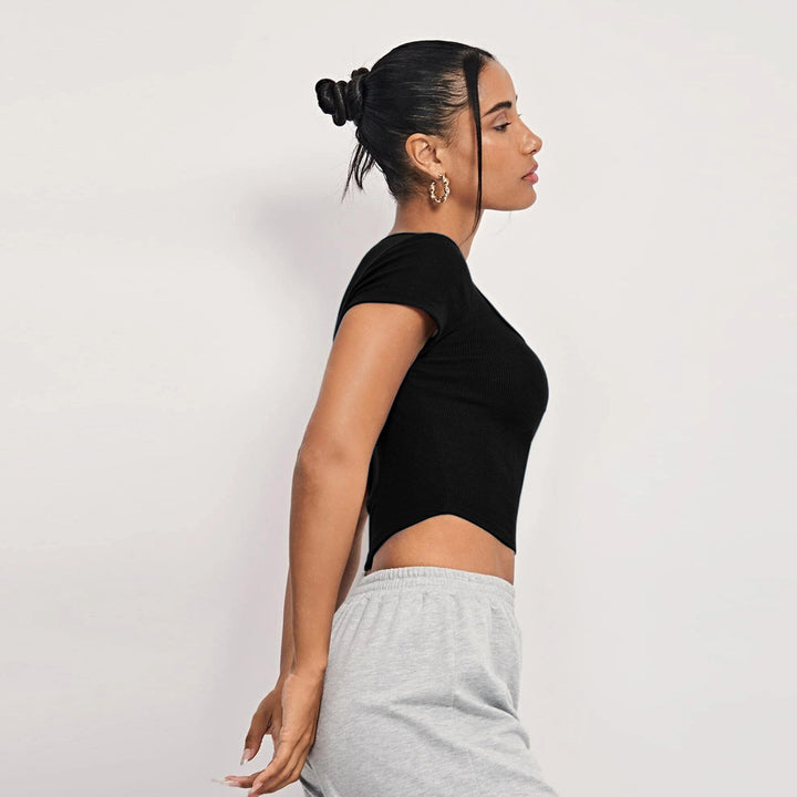 Femme haut court avec décolleté carré et patte de boutonnage Chic & Stil