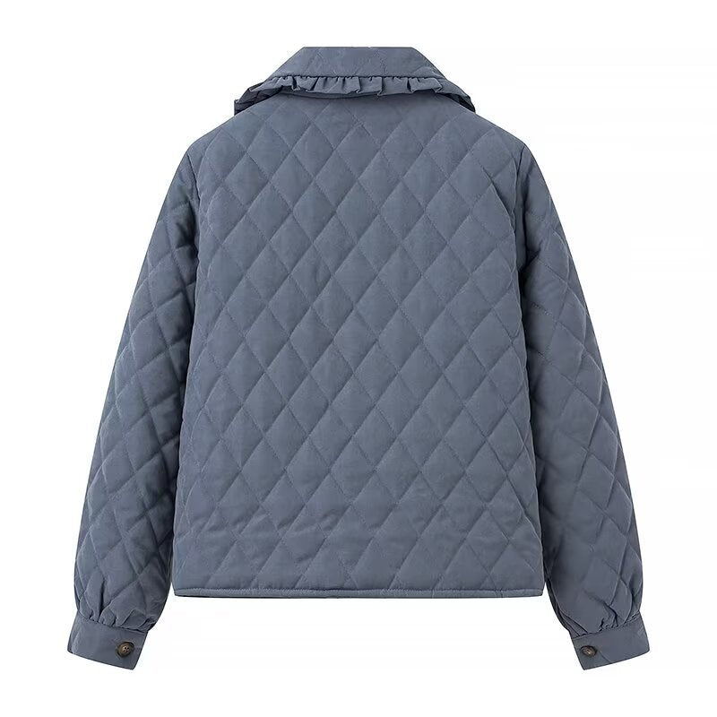Quilted transitional jacket for women with large collar and practical pockets Lune London