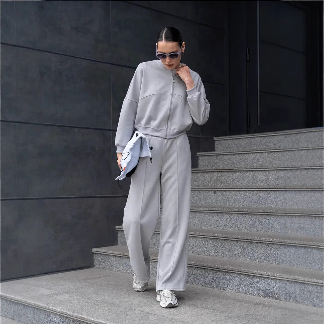 Women's sports set with short jacket and stylish pants Lune London