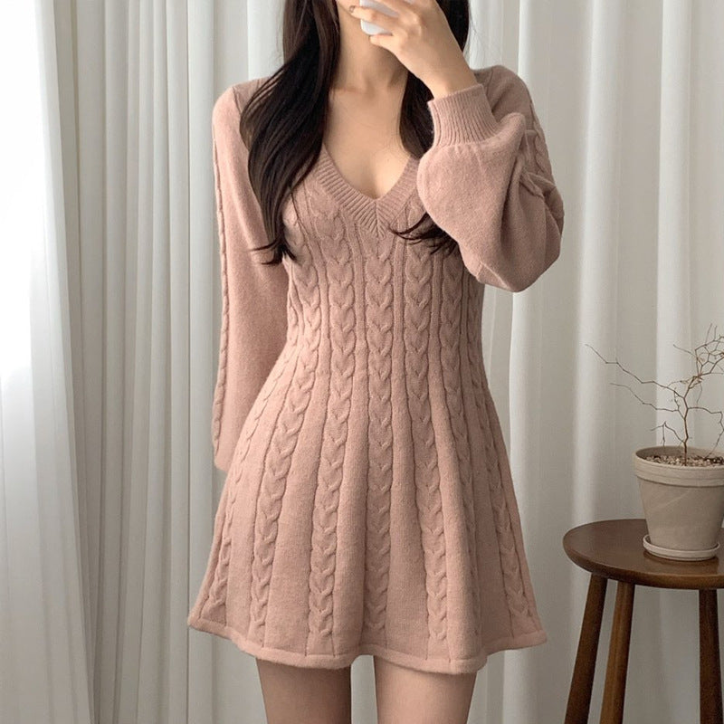 Robe en tricot pour femmes avec décolleté en V et design sans manches Chic & Stil