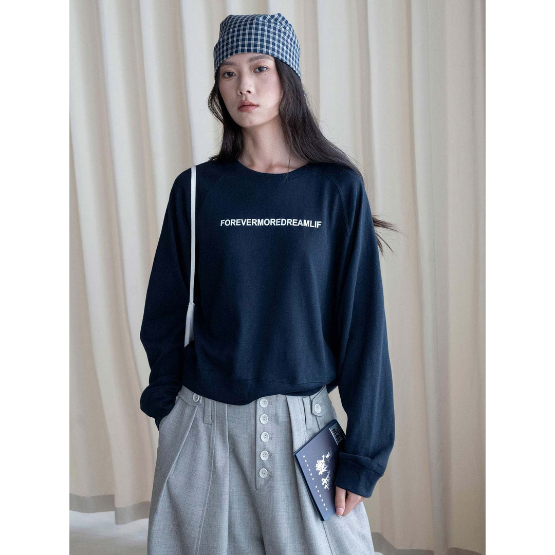 Women's Loose Round Neck Sweatshirt with Raglan Sleeves and Statement Print Amarae